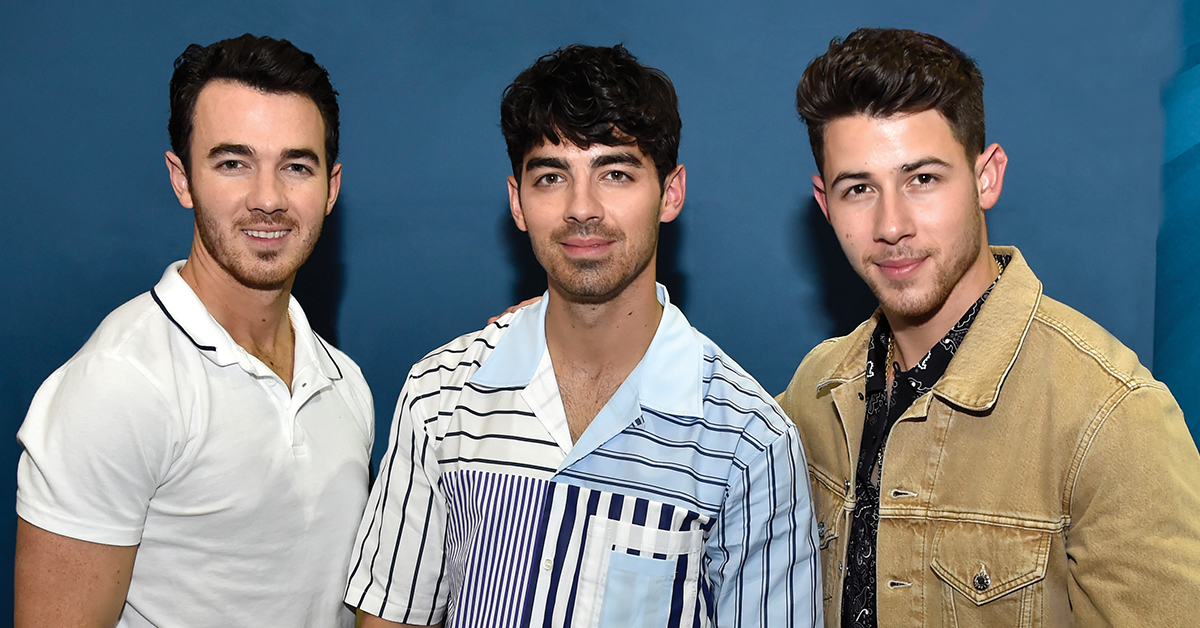 Jonas Brothers, Ryan Reynolds And More Stars Send Messages Of Hope To ...