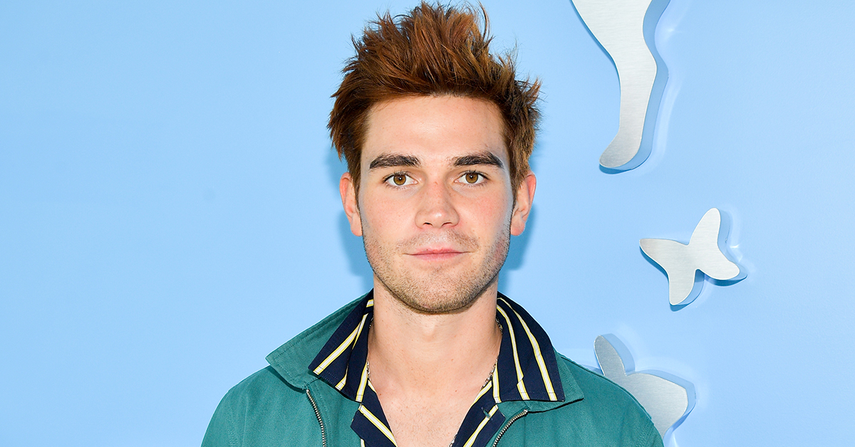 KJ Apa Just Pulled A Metal Shard From His Eye - POPSTAR!