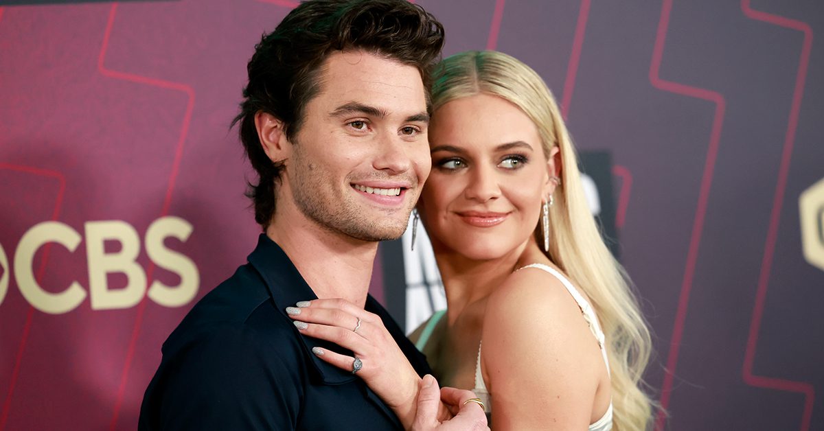 Kelsea Ballerini & Chase Stokes Make Red Carpet Debut As A Couple ...